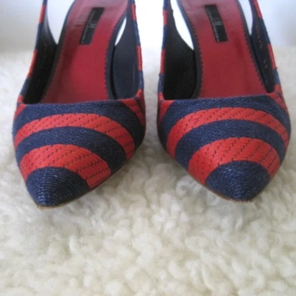 Authentic Carolina Herrera Insignia Sling Back Pumps - Picture 5 of 10